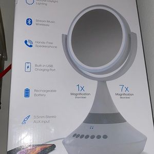 Selling this Bluetooth Vanity mirror